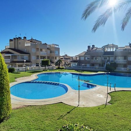 Apartament Z Duzym Tarasem Na Pieknym Osiedlu Ориуэла Экстерьер фото