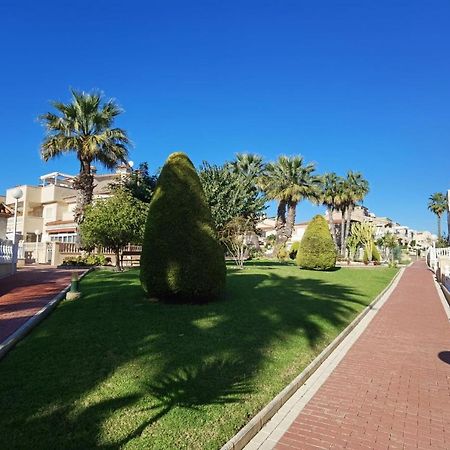 Apartament Z Duzym Tarasem Na Pieknym Osiedlu Ориуэла Экстерьер фото