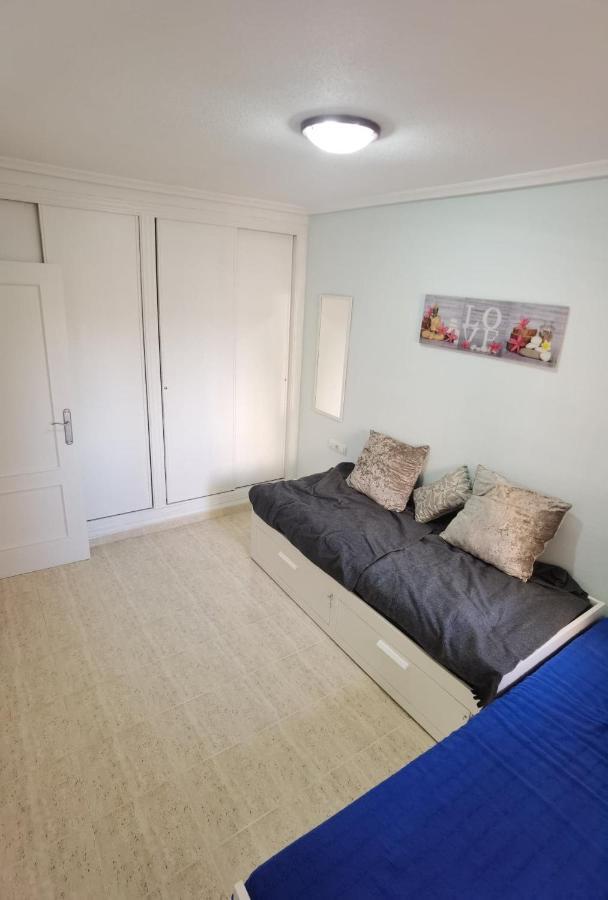 Apartament Z Duzym Tarasem Na Pieknym Osiedlu Ориуэла Экстерьер фото