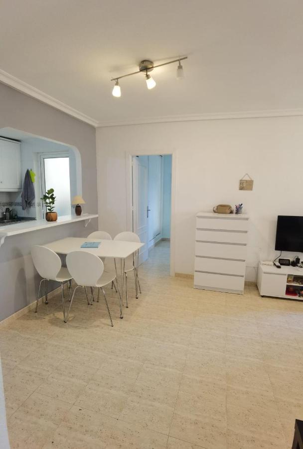 Apartament Z Duzym Tarasem Na Pieknym Osiedlu Ориуэла Экстерьер фото